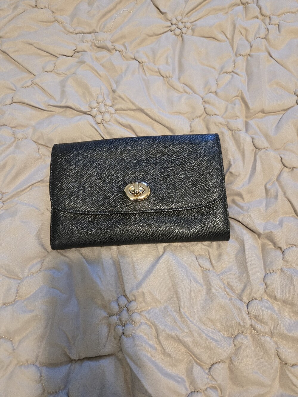 COACH Black Leather Turn-Lock Clutch Wallet
